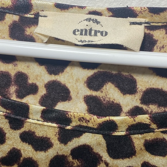 Entro Leopard Print Short Sleeve Top - Picture 3 of 4